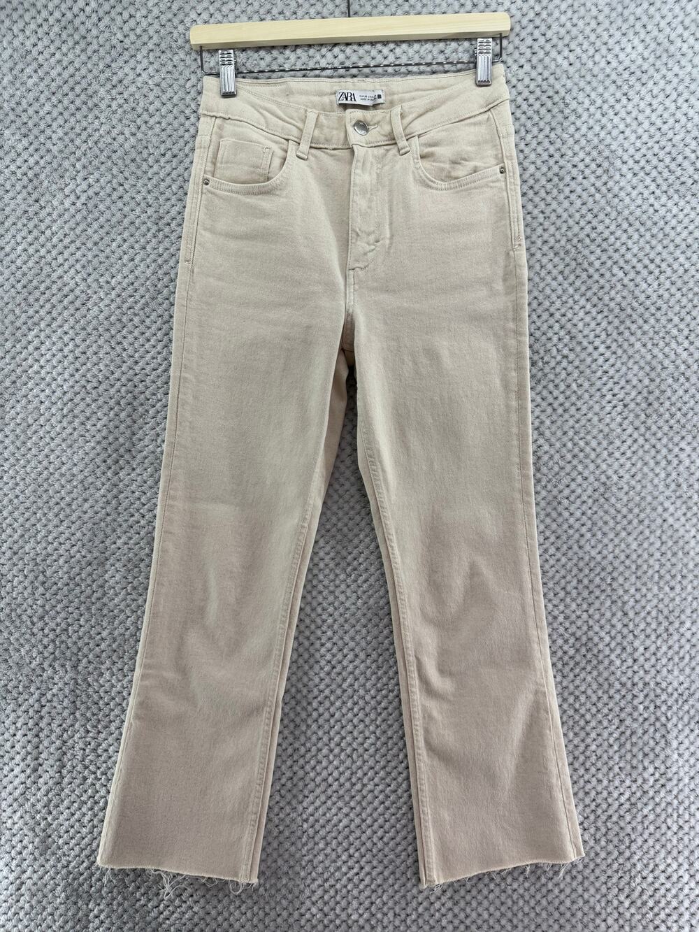 Zara Pants Womens US4 Cream High Rise Straight Leg Raw Hem 26" Inseam